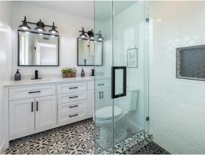 Yüksek Banyo Dolabı